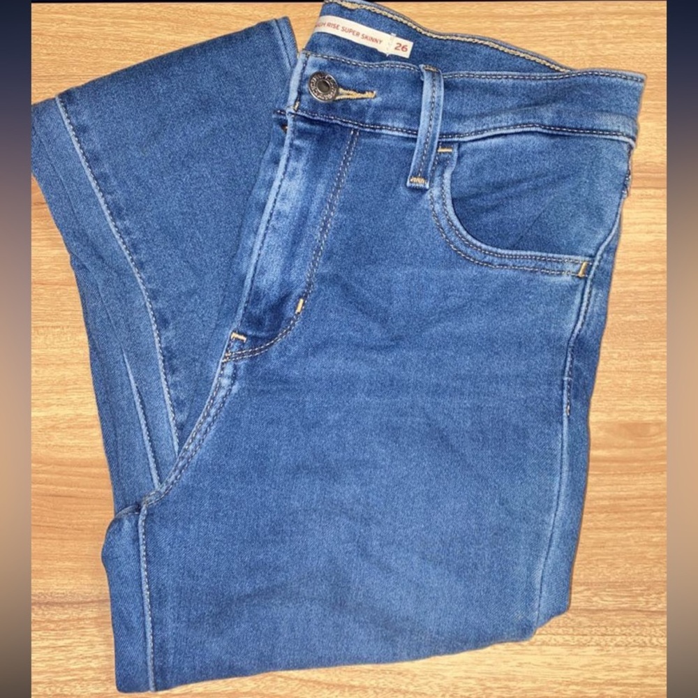 720 Levi’s skinny jeans